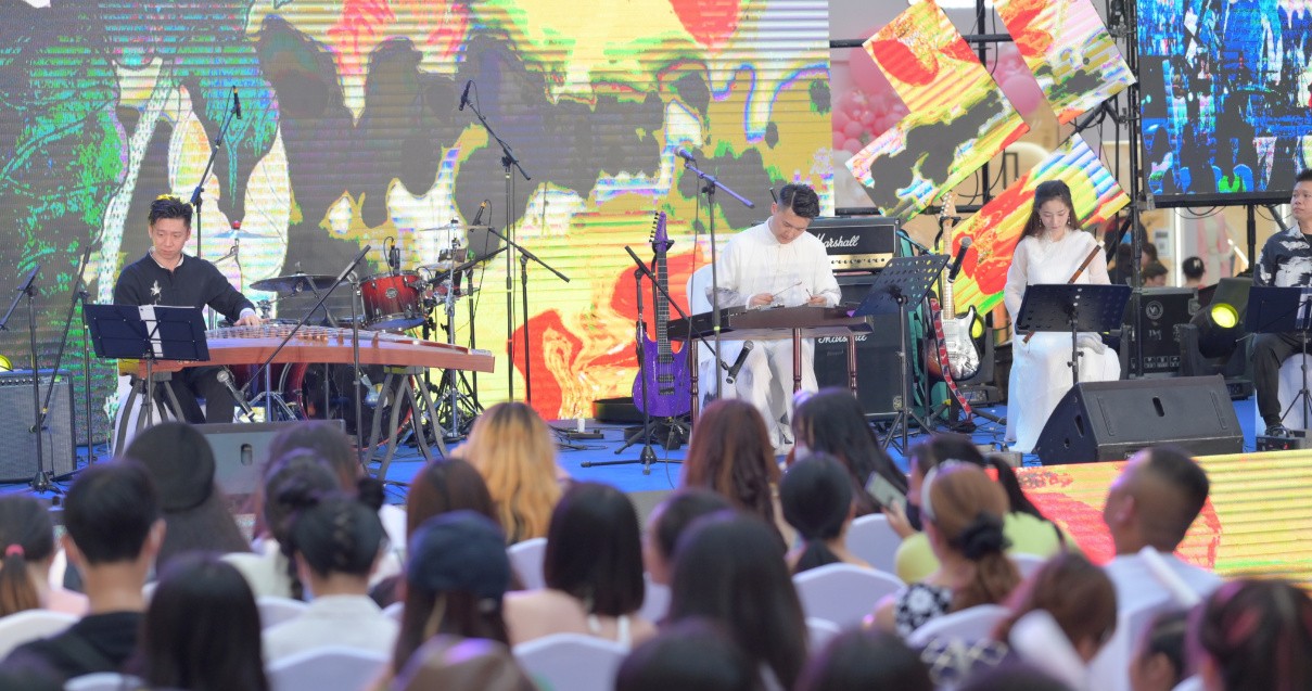 成都918博天堂Discovery